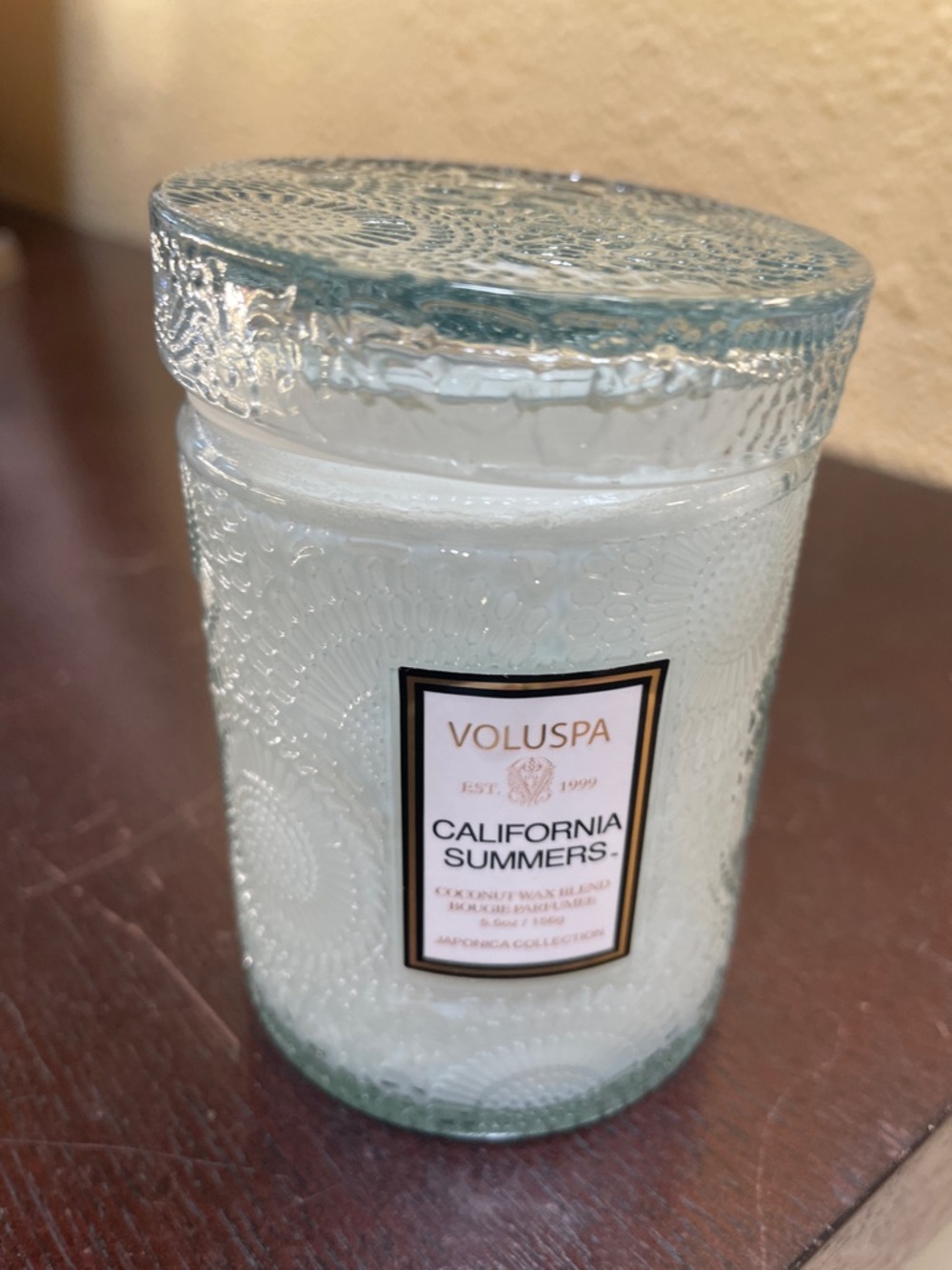 Voluspa California Summers Decorative Seafoam Glass Jar Candle5.05oz 156g